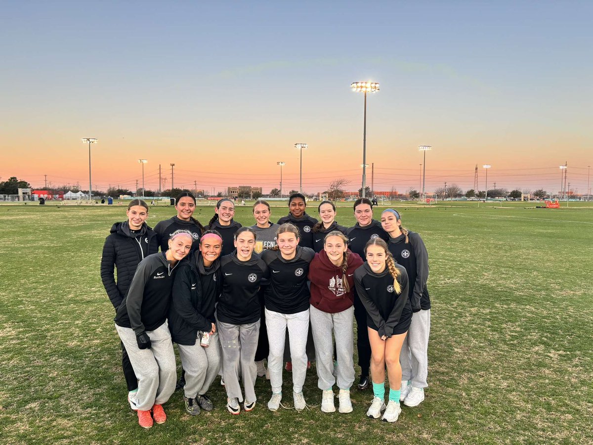 That’s a wrap!! Just finished #ECNLDallas day 3 with an exciting 1-0 win against Real Colorado. Yesterday we had a tough 2-1 loss against FC Dallas and the first day we came out with a 2-0 win against OK Energy. Time to head off to high-school season!!🐅🐅<a href="/SLSGECNLGirls/">SLSG ECNL Girls</a>