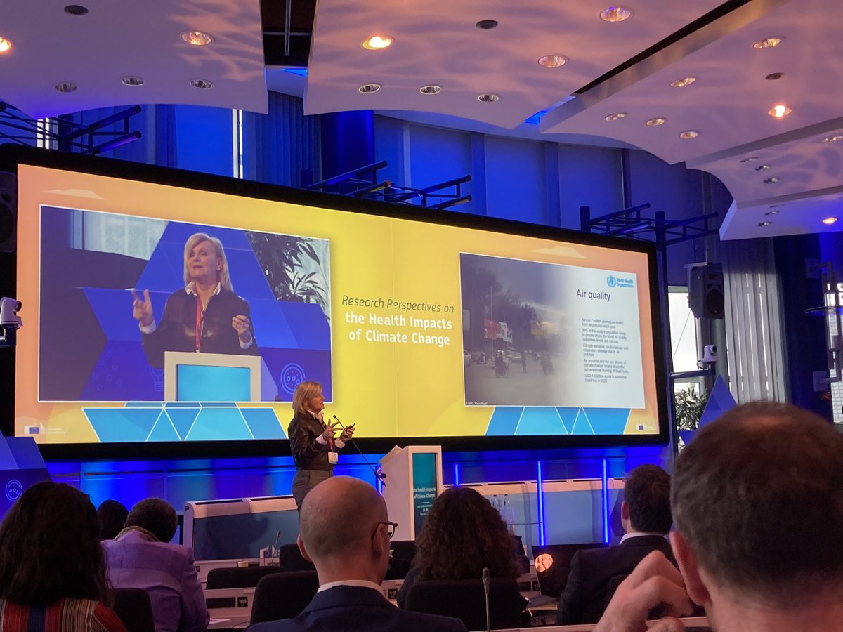 A packed conference rooms discusses #EUclimateandhealth for 2 days, @DrMariaNeira reminds us: We are expecting a very important decision on the EU‘s revised #AmbientAirQualityDirective #AAQD tomorrow. Crucial to better protect Europeans‘ health & save lives!