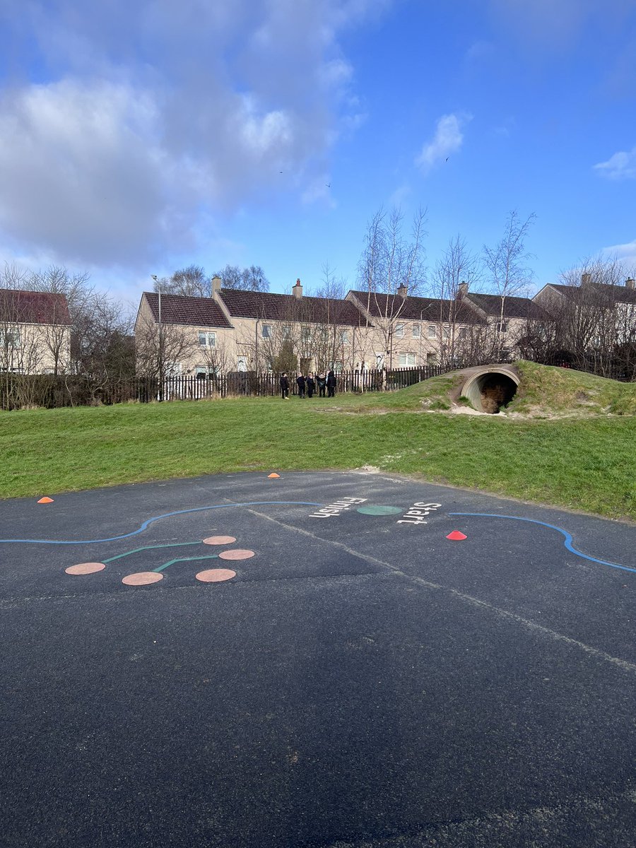 Good #ActivePlay session down at Caledonia Primary this morning, young people using their imagination to come up with new games during Free Play 🏃🏃‍♀️@Actify @ActifyAPT @InspiringSland @Thrive_Outdoors
