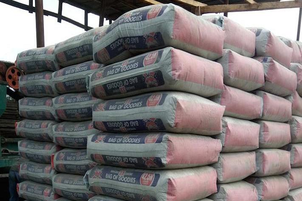 TheNationNews's tweet photo. BREAKING: Cement price to drop to N7000 https://t.co/RW1fgQRLwV https://t.co/u6OuBqX82O