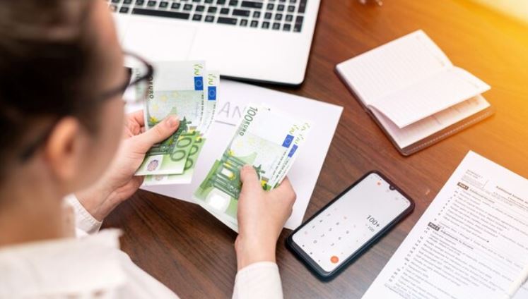 Monetary_Master's tweet photo. Benefits Of A UK Euro Account https://t.co/QDPpSoreM0
#UK #Euro #Banking #Banks #Euros #BankAccount #BankAccountLinking https://t.co/zIgkvnBNmh