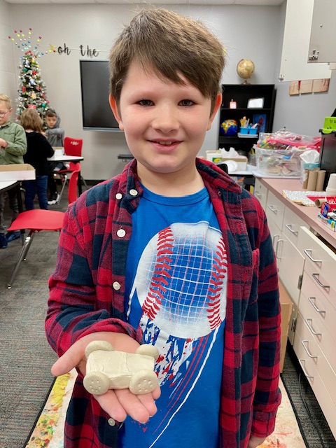 WHE_GT's tweet photo. Starting our theme park models today!  Kids are PUMPED to start building.  @HumbleISD_WHE @HumbleISD_ADV https://t.co/C4njQxnl7U