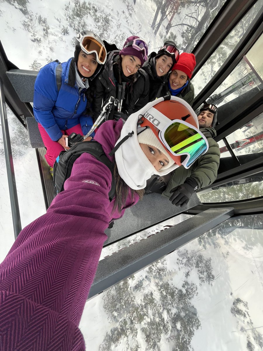 TanyaJunejaMD's tweet photo. The best few days in Lake Tahoe. So thankful just 1.5 years post ACL surgery / meniscus repair I get to do what I love again!! Can’t ever underestimate the importance of rehab post- op :) https://t.co/G9yUA2mVNz