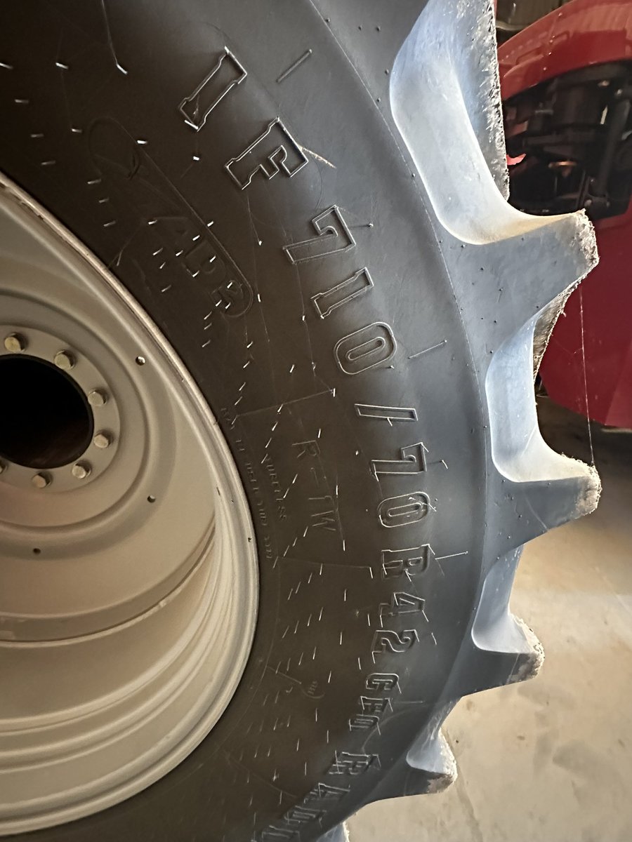 howe_grant235's tweet photo. For sale 19 , 420 Steiger 
505 hrs  
If 710/70r42 firestones  duals 
5 remotes 
3pt hitch 
Pto 
Front weight ballast 
Rtk gps 
Pro700 
Luxury leather cab
Premium LED lighting 360 degree 
40gpm hydraulic pump  
Message for any information or questions 
 $563,750 CAD https://t.co/WB76xV3sjJ