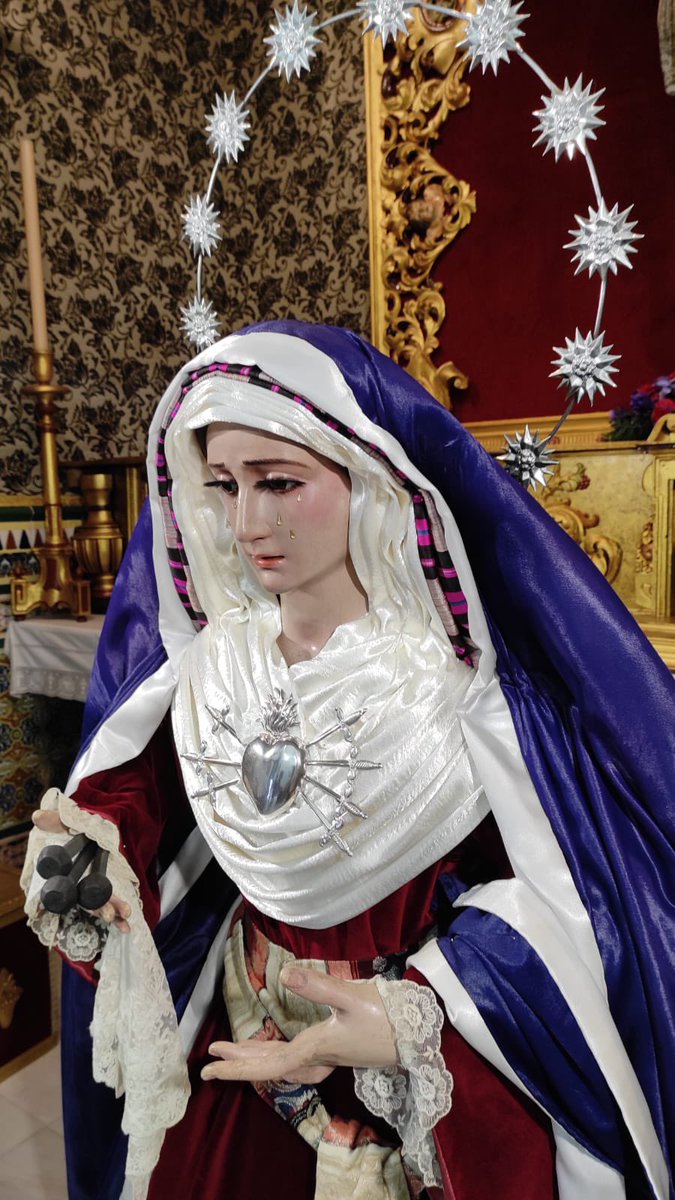 cristodeburgos_'s tweet photo. Nuestra Señora de los Dolores ya se encuentra ataviada de hebrea, para el tiempo de Cuaresma. 

Nuestra Capilla vuelve a la normalidad tras los solemnes cultos realizados al Santísimo Cristo de Burgos. 

#CristodeBurgos #VirgendelosDolores #SSantaChucena #JuevesSanto https://t.co/AnVsz8fRez