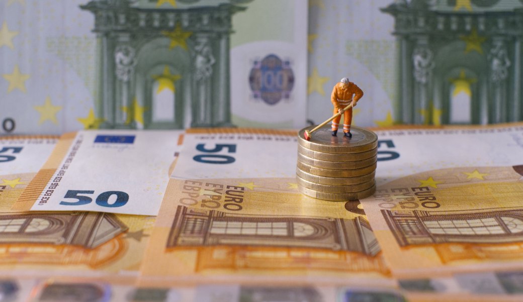 Quel est le salaire moyen des français ? dlvr.it/T2yScK via Facebook, Twitter, Instagram, Pinterest, Linkedin, Viadeo, Snapchat, social selling, réseaux sociaux, médias sociaux