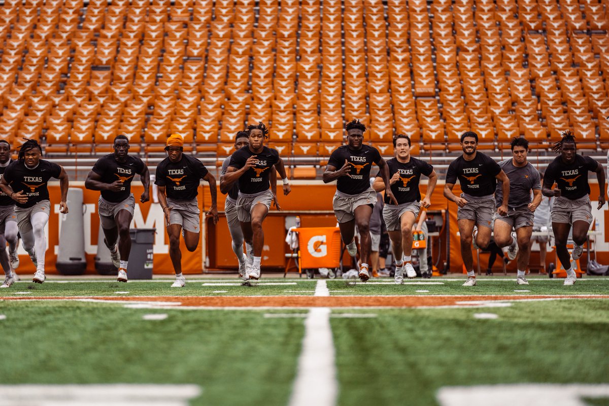 TexasFootball's tweet photo. Foot on the gas 😤 https://t.co/MnX2dJDLvp