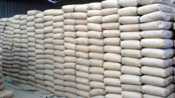 Imranmuhdz's tweet photo. BREAKING: The producers of cement have decided to decrease the cost of the item to a range of N7,000 to N8,000 per 50kg, varying based on the location across the country. https://t.co/eYrtryFQBW