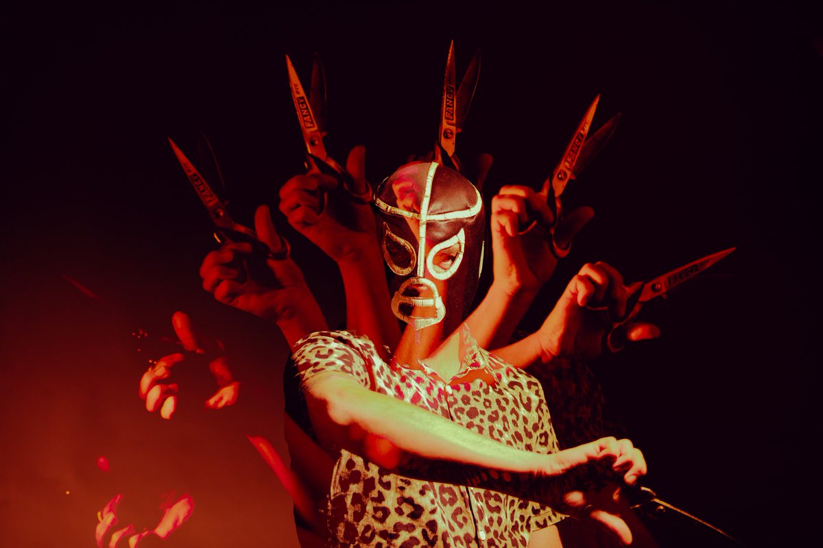 Mr_Garcin's tweet image. Salut tout le monde!
Avec mon éditeur @Pixnlove, on travaille d'arrache-pied sur le bouclage de mon prochain livre! Vraiment hâte de vous le présenter! 😁🔥✂️
(Amazing picture by @lytnim)