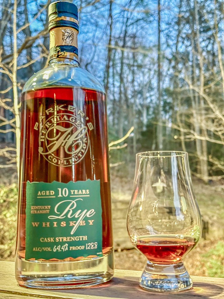 I got to enjoy a couple of great pours with @TBWLibrary last night. While I enjoyed all of them, this was unequivocally the star of the show. I am fully on board with 2024 being the year of the rye