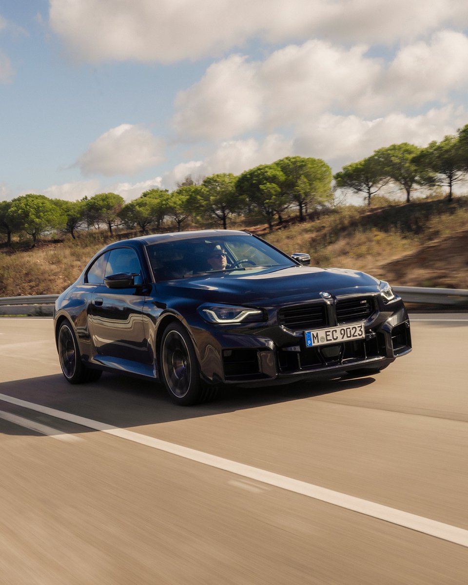 BMW_UK's tweet image. Sleek. Powerful. Timeless. 

The BMW M2 in Black Sapphire metallic is the epitome of sophistication with an edge.

#BMWUK #BMW #THEM2 #BMWM2 #BMWM