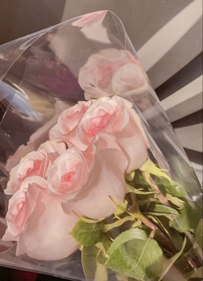 Ninjaa_IX's tweet photo. ⋆⸜⊹Happy birthday to me  ¨*⸝⋆ 
 ☁️More than a wrapped gift, I want the affection and blessings and want to be loved today and always.🤍🧁🎂🎁 https://t.co/28IeORaWvU
