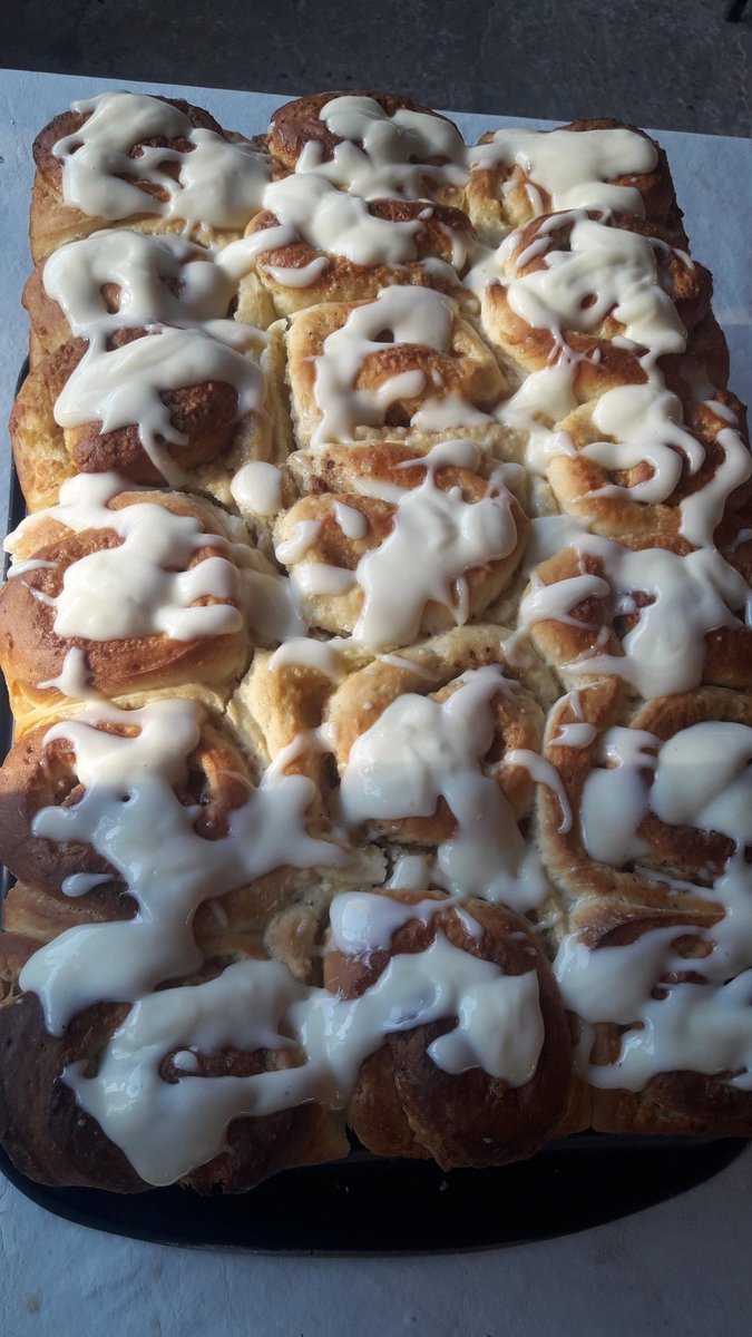 Silnari's tweet photo. Estos son Rolls de canela que hicieron ustedes con mi receta!!

Ya los hicieron.? Es muy fácil y super ricos. Te la vuelvo a dejar en hilo!

Si te gusta es RT! https://t.co/zfXZpZ9C4R