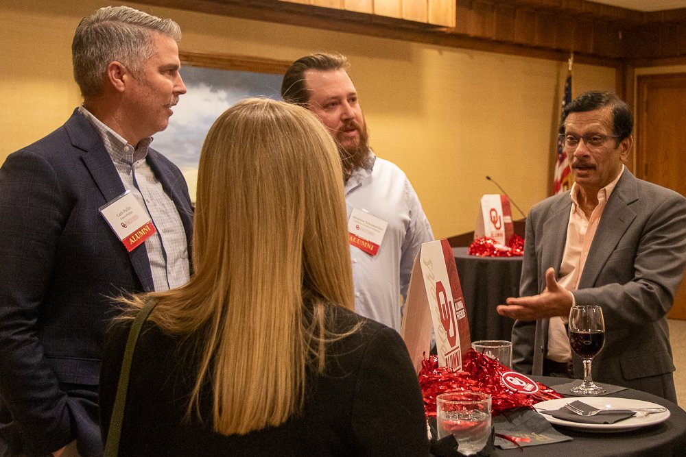 OU_Energy's tweet photo. We had a great evening in Midland, Texas, with @OUPriceCollege EMBA in Energy alumni, students and guests. We loved watching you connect with each other and continue to build on the relationships started in the program! https://t.co/BhD0kipOxP