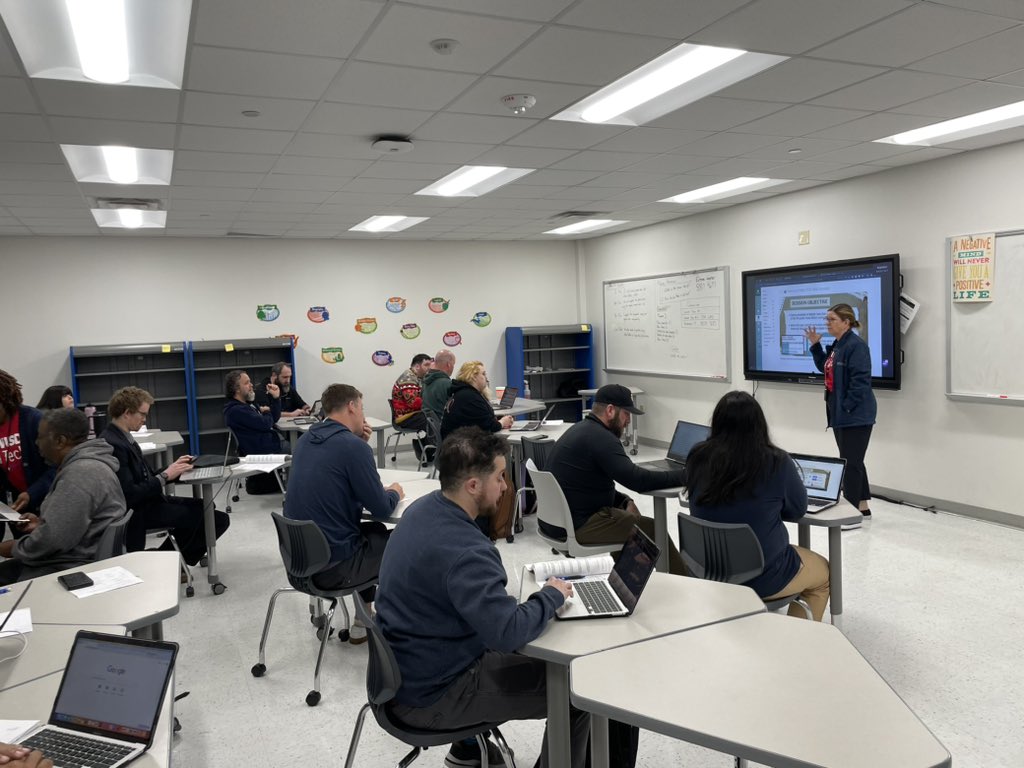 Today our digital learning specialists are at schools across @FortWorthISD, leading PD sessions to assist teachers with effectively leveraging technology. We’re excited to support FWISD educators in enhancing instruction.