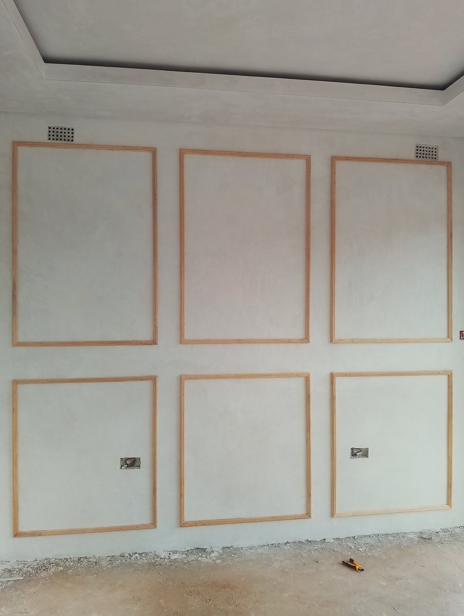 VenustDesigns's tweet photo. Aesthetic interior designing, wainscoting panels https://t.co/TOeQeh1Gfs