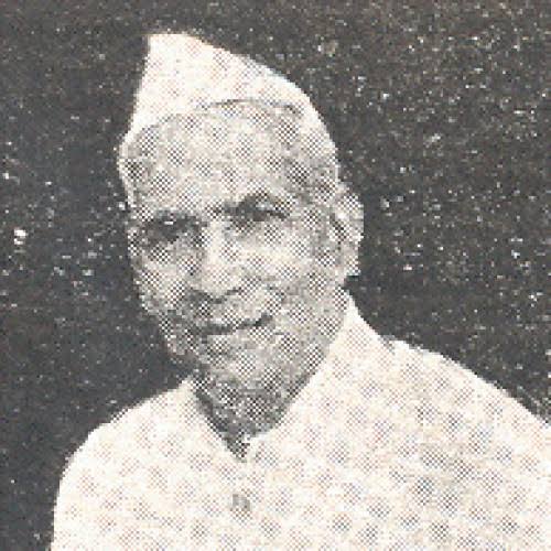 समुद्र से भारत की रक्षा करने वाले, नेवी के जवान अब मेस व नाविक संस्थानों में कुर्ता- पायजामा पहन सकेंगे। पनडुब्बियों और युद्धपोतों पर या लागू नहीं होगा।
नेवी द्वारा जारी इस आदेश ने संविधान सभा के सदस्य रहे अलगू राय शास्त्री के अपमान की याद दिला दी।