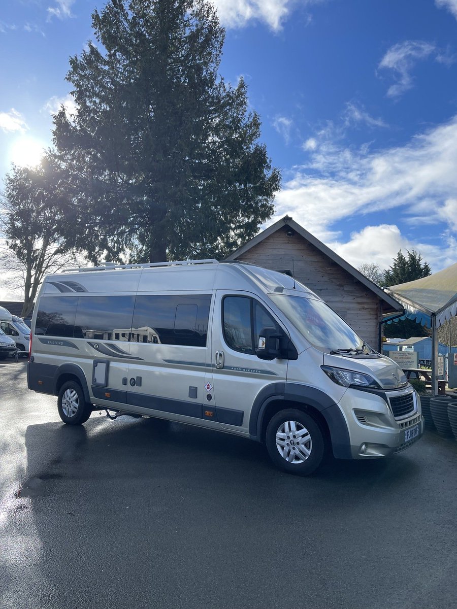 Sy45rp's tweet image. Another happy customer #autosleeper #fairford #sunshine