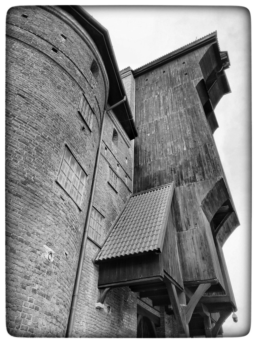 Anjo7979's tweet photo. #myphoto #blackandwhitephotography #monochromephotography #bandw #mono #monochrome #bw
#PerfectPhoto 😉📷 https://t.co/R4XxDtzL1W