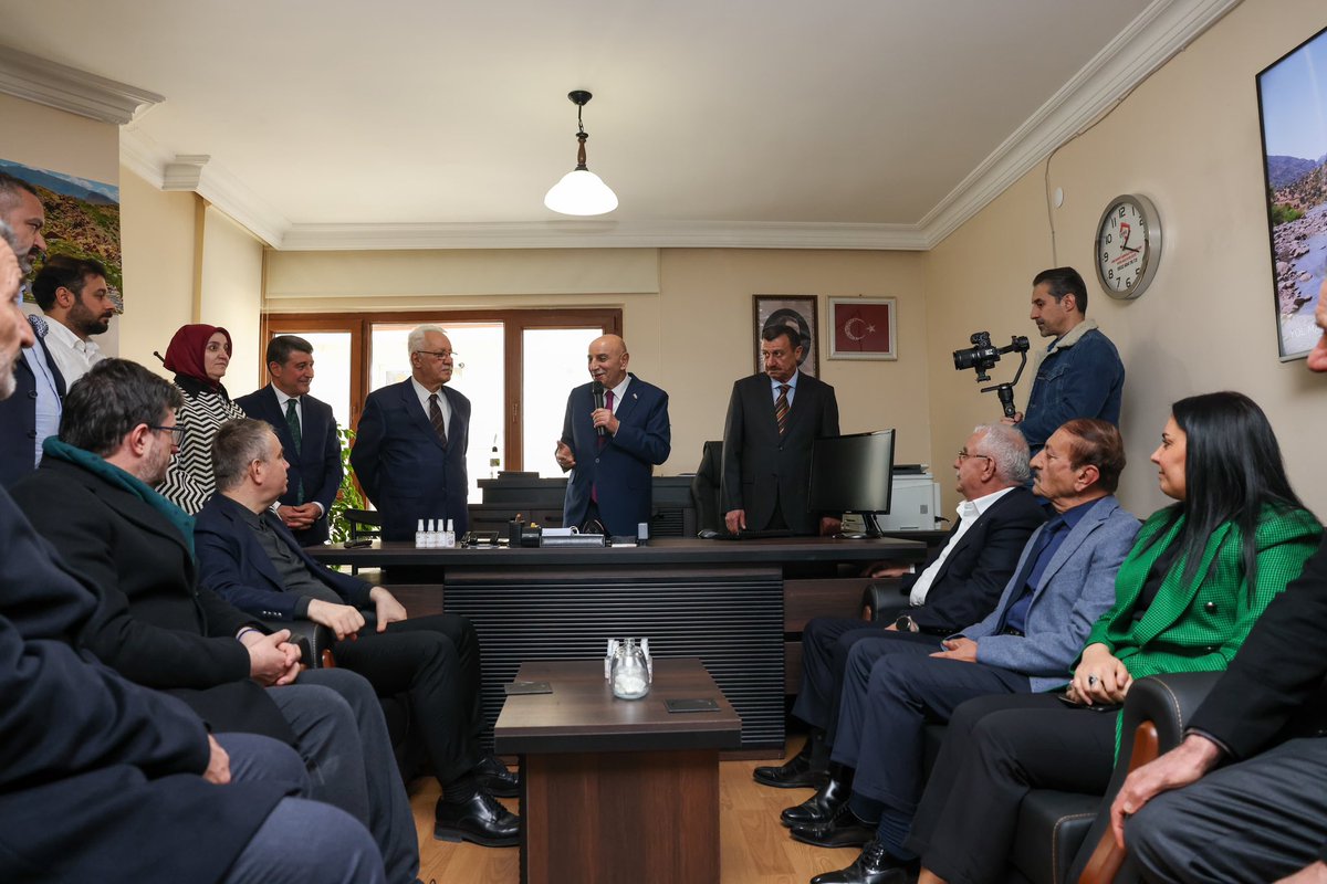 Murat_Alparslan's tweet photo. Birlik ve beraberlik içinde yaşadığımız şehrimizi hep birlikte güzelleştirmeye; iyiliğin, doğruluğun ve insana hizmetin merkezi yapma gayesi ile çalışmaya devam ediyoruz.

📍Şırnaklılar Derneği https://t.co/xgIe06jCZu