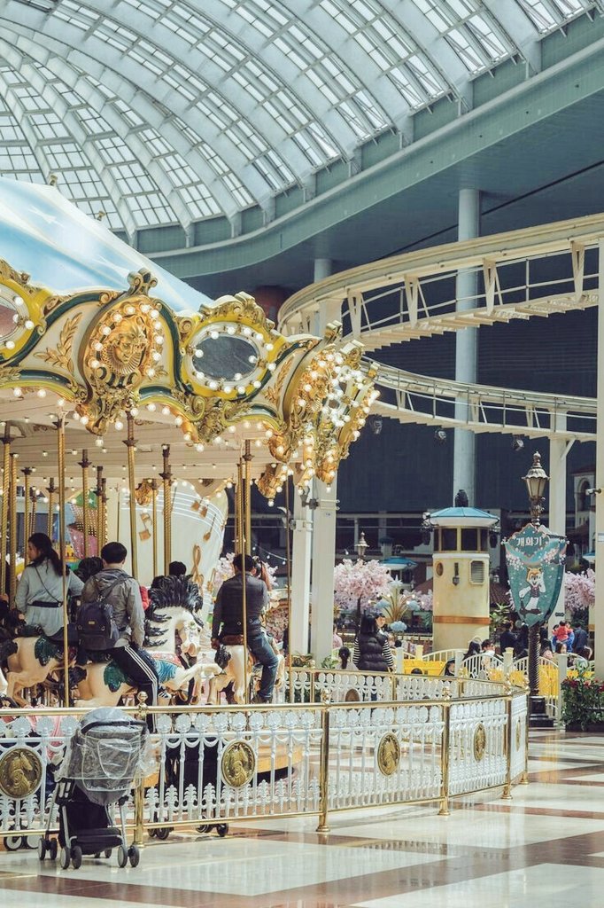 Tae zabrał mnie do parku rozrywki, było naprawdę fajnie.