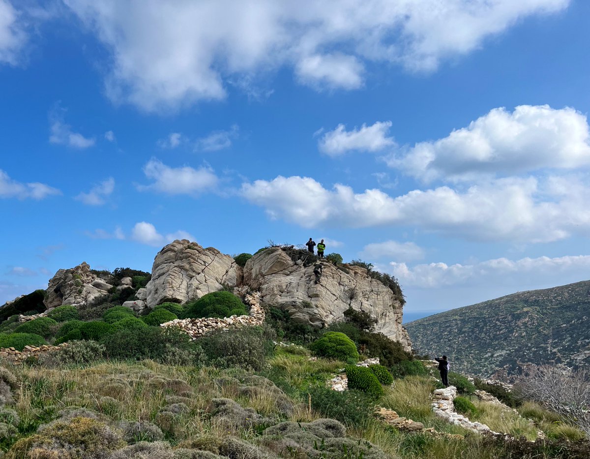 Naxos Quarry Project: will climb for inscriptions and tool marks! 🧗‍♂️

#Greek #Archaeology #naxos #cyclades <a href="/kingsclassics/">King's Classics</a>