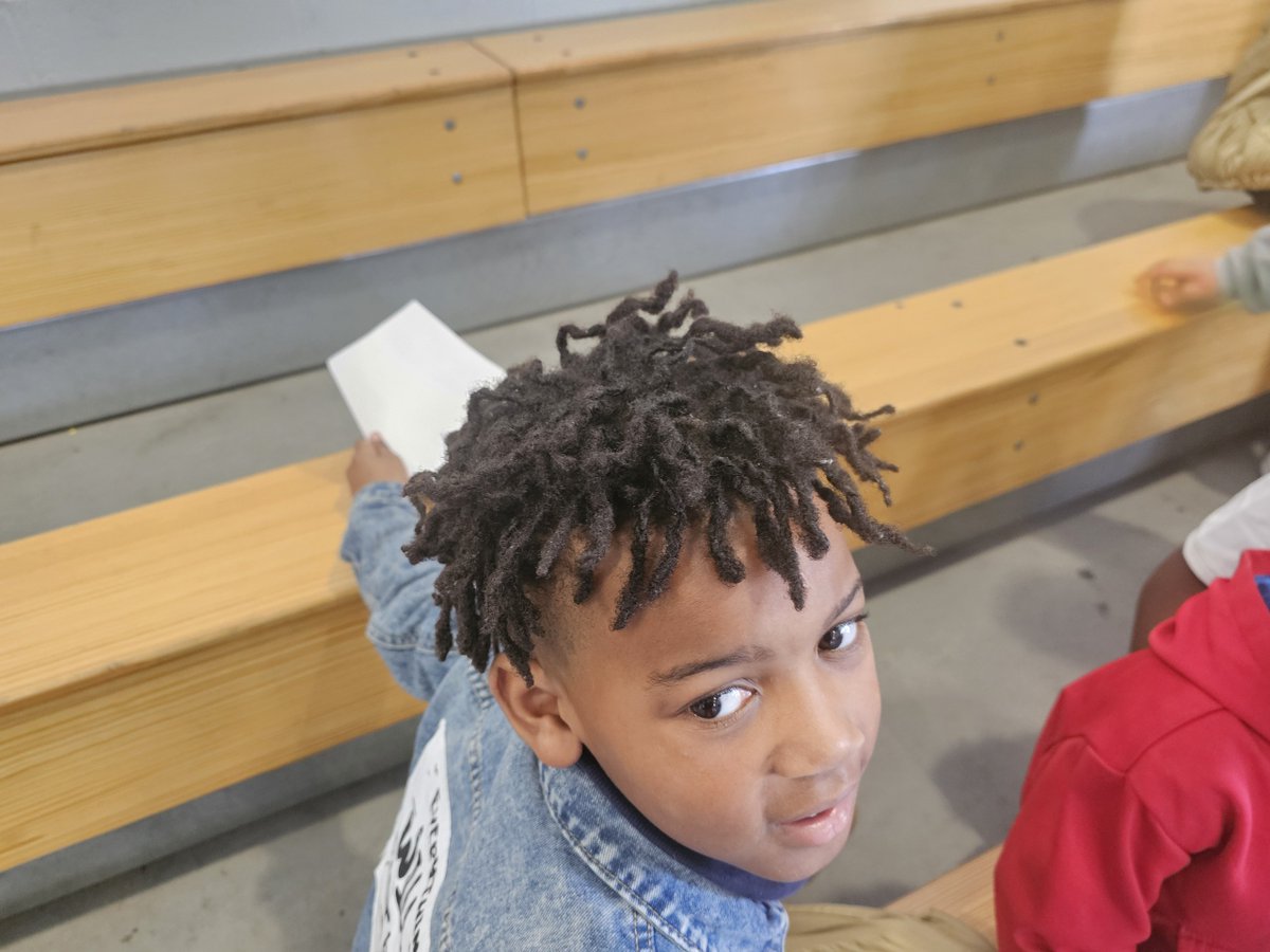 Hair discrimination is happening early on inside schools and continues to happen to our children throughout high school.
#AllEyesonTexas
#RemoveAllDiscriminatoryPolicesandPractices
#MyHairIsNotAThreat
#TheCrownAct