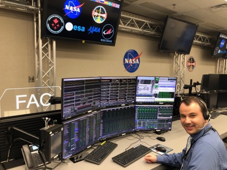 Curious about where Rice alumni end up after graduation? Explore this blog by grad student Carly Graverson, featuring an interview with David Solti, a recent Rice graduate now making strides at NASA! It's an out-of-this-world read! 🚀 

graduate.rice.edu/news/current-n…