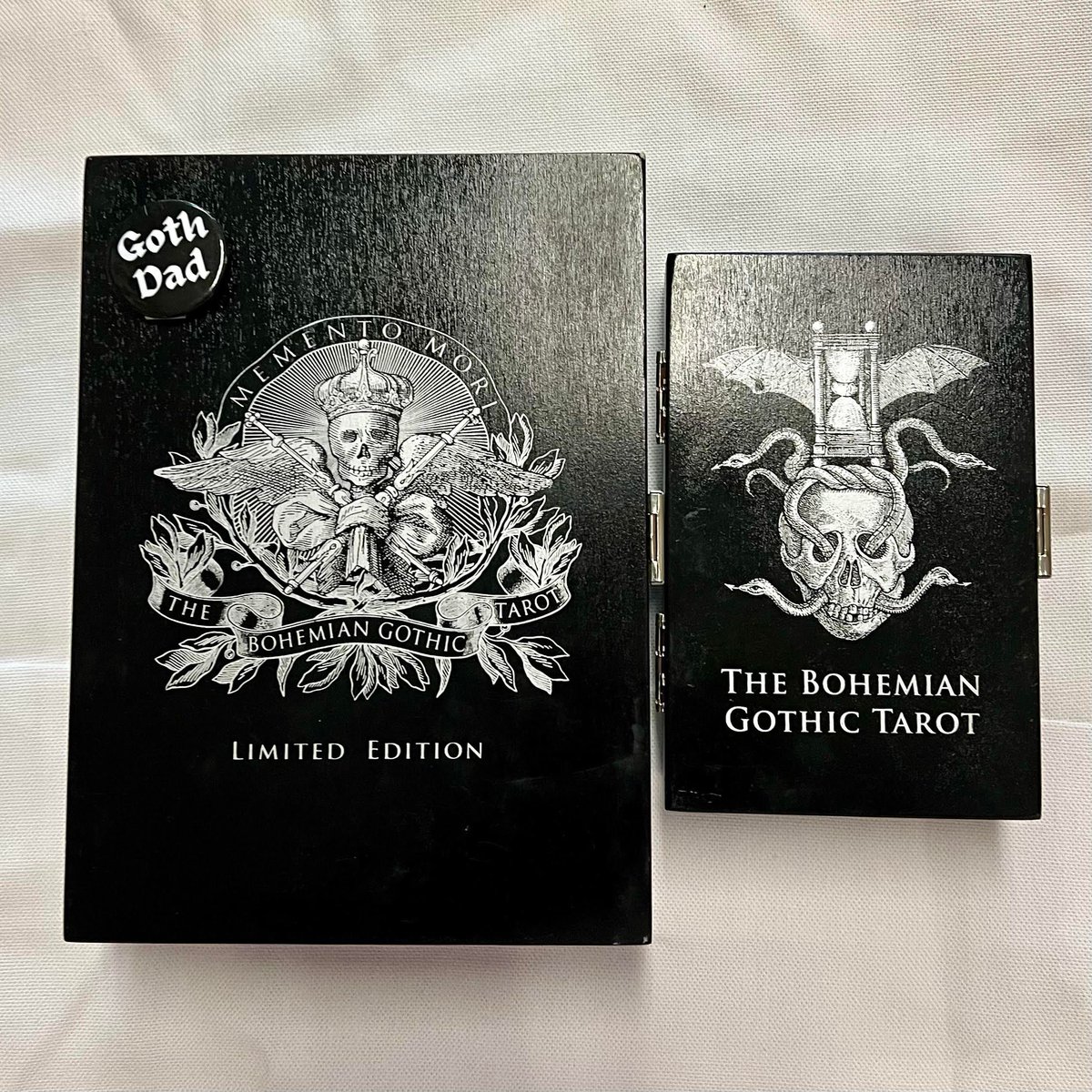 Two editions of the Bohemian Gothic Tarot came in used! Limited edition for $150, standard for $60. They both come in a stunning wooden box and are available at Clement🖤
