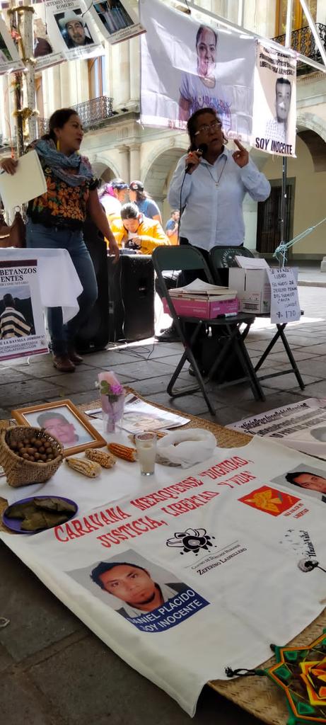 Hazvalermilibe1's tweet image. #HVML presente en rueda de prensa de @EloxMagon por los #Presospoliticos e #InjustamentePresos, #PerseguidosPoliticos y los de #Desplazados en el Zócalo del estado de #Oaxaca y otros estados del país.

#EdoMex #Chiapas #Puebla #Cdmx 🇲🇽
@salomonj @delfinagomeza