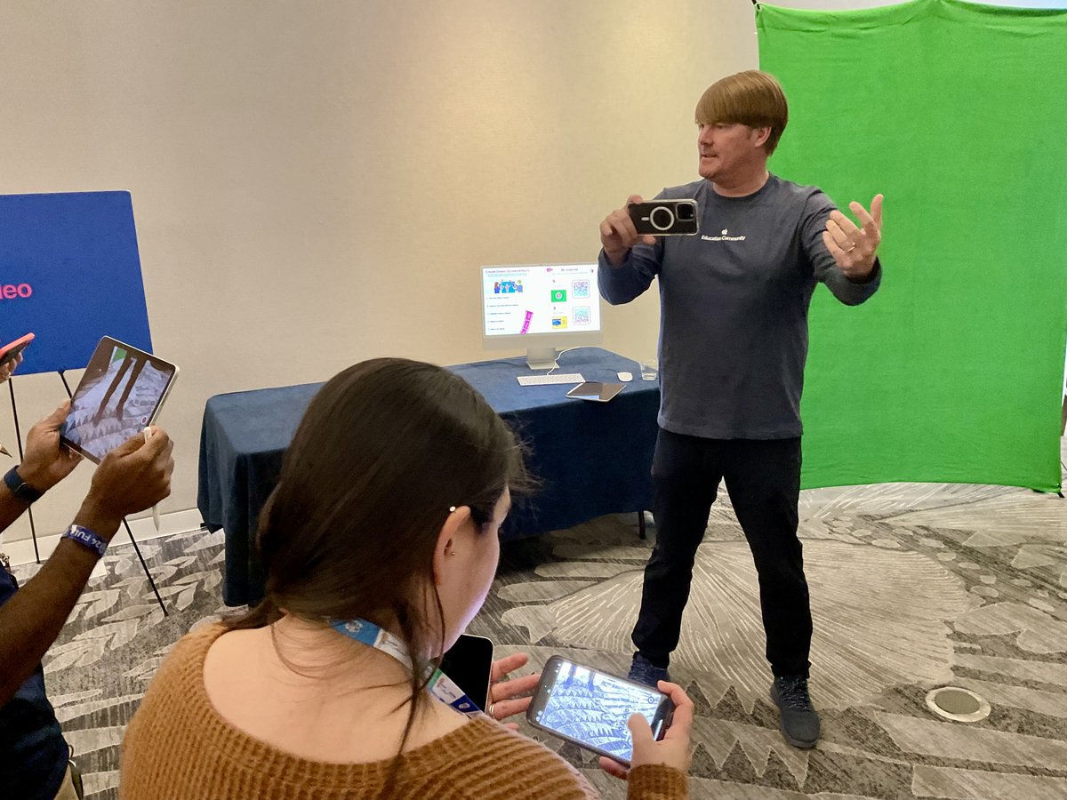 mattjfullertech's tweet image. Playgrounds are back at #IDEAcon24 led by #AppleDistinguishedEducators! Check them out in the Utopia hallway &amp;amp; learn about #Photos, #GarageBand, #iMovie, &amp;amp; more! @AppleEDU #AppleEDU