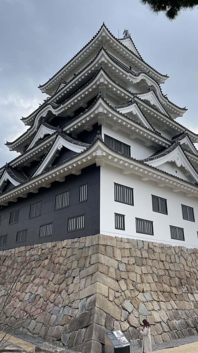 ShiroTourer's tweet photo. 福山城
天守北側の鉄板張りのアイデアはスゴいな
堂々とした城構えに好感
西方に睨みを効かせる徳川の城 https://t.co/hdks6ojU3u
