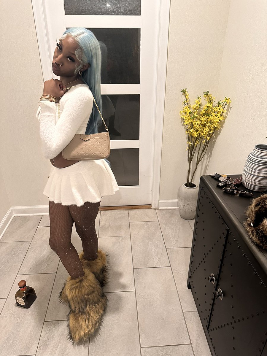 _therealkayp's tweet photo. my birthday was forever ago but I was real cute and real turnt‼️ https://t.co/OWuCOfnPHu