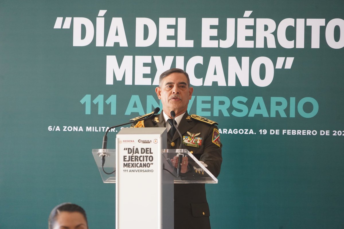 PJCoah's tweet photo. Esta mañana, el Magistrado Presidente @MiguelMery acompañó al Gobernador @manolojim en la celebración del 111 Aniversario del Día del Ejército Mexicano en #Saltillo, con la presencia de Eufemio Alberto Ibarra, Comandante de la XI Región Militar. #CoahuilaLaJusticiaContigo https://t.co/2OsOFdh1KO