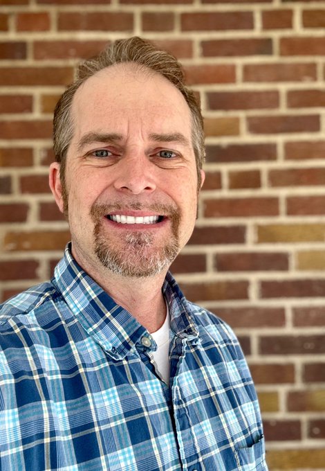 Gratuitous selfie day cuz I got a haircut 🥳  Kim says it makes me look 10 years younger &hellip; and I&rsquo;ll gladly<a href="/tag/throwbackthursday"class="tags"><span>#throwbackthursday</span></a>