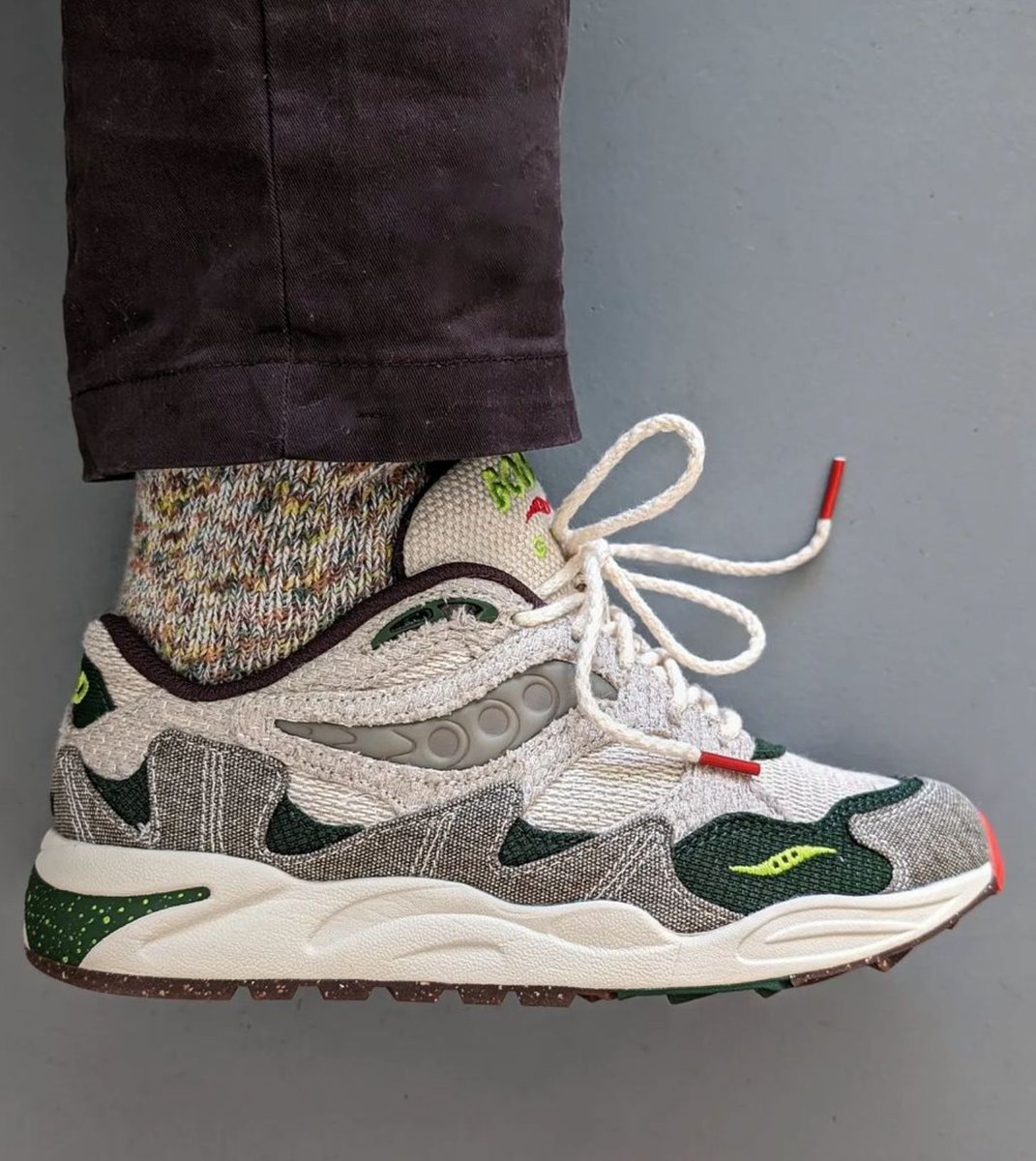 SneakerNews's tweet photo. The Bodega x Saucony Grid Shadow 2 “Jaunt Woven” drops Feb. 23 https://t.co/OEPXsexZbd