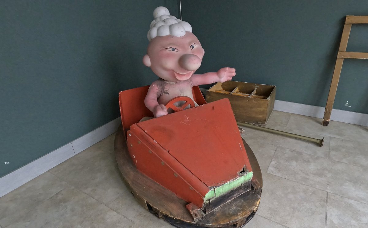 ThemeParksDIR's tweet photo. I don’t want to reveal too much just yet, but I recently purchased the bubble man and bumper car figures from the iconic #bubbleworks and will be restoring it. The process will be documented and a series will go live when complete! 🫧 @CWOA #chessingtonworldofadventures https://t.co/ZeuXpJ9Itj