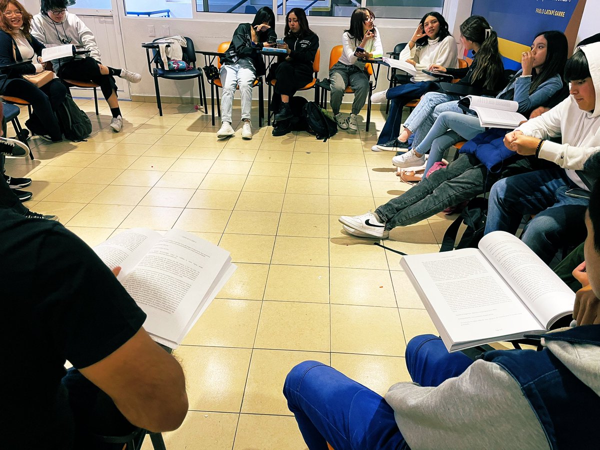 Mex_Libertario's tweet photo. Nueva sesión del ciclo de estudio de la obra literaria de Ayn Rand, con alumnos de @liber_ik, coordinado por @FedericoHirigoy.

Organizado por Liber-ik y el @AynRandLATAM. 

Cada lunes y martes, gracias a @Eduardo_Ruice, @grosasalvarez y @mariamarty16 https://t.co/x2Esf92rcR
