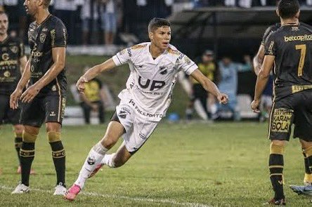 RodrigoFerrelra's tweet photo. O ABC acertou o retorno do volante Erick Varão, de 27 anos, que estava no Marília-SP. Em 2022, o atleta fez 35 jogos pelo Mais Querido e foi peça importante no acesso pra Série B. Já está com passagens emitidas e chegará em Natal nas próximas horas. #RF @96fmnatal https://t.co/78dO2Akh7b