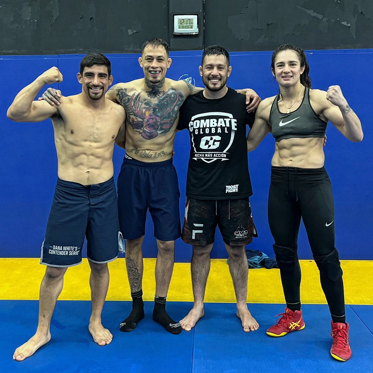 Terror_Ortis's tweet photo. Me siento muy feliz de poder compartir esta experiencia con estos grandes atletas, pero principalmente grandes personas. Empezamos la Figth Week vamos con todo este 24 de febrero UFC México.
@jesusaguilar.ufcmx 
@quinonezufc 
@yasminjitsu https://t.co/e0nYPrc31x