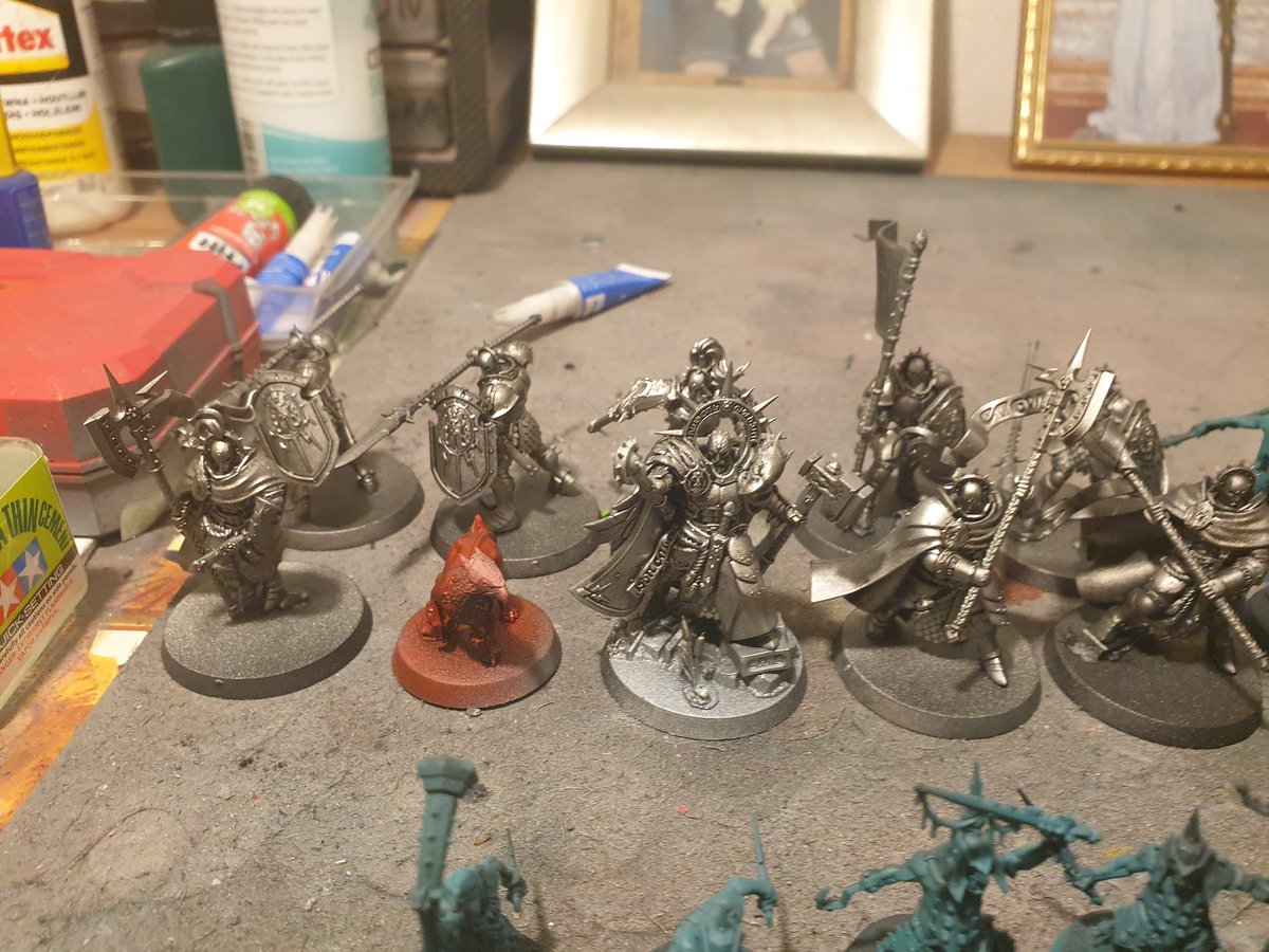 InquisitorJinx's tweet photo. First time painting Stormcast! #Warbringers #AoS https://t.co/esaulPDJBt