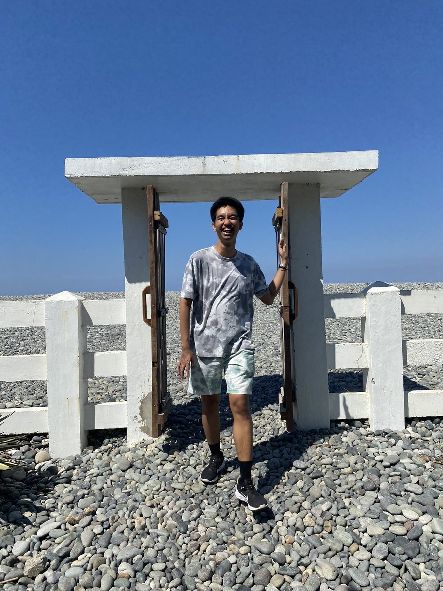 KennethGM07's tweet photo. Okay bat ang happy natin dito self? 🤪
#WhenInElyu https://t.co/J2px48i6ST