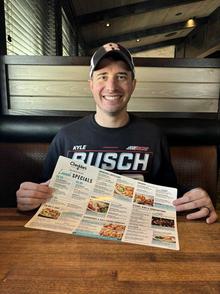 KBfan11's tweet photo. No better place to grab lunch before watching the 8 car get into victory lane today! @KyleBusch @SamanthaBusch https://t.co/3Qo6ocA3Ra