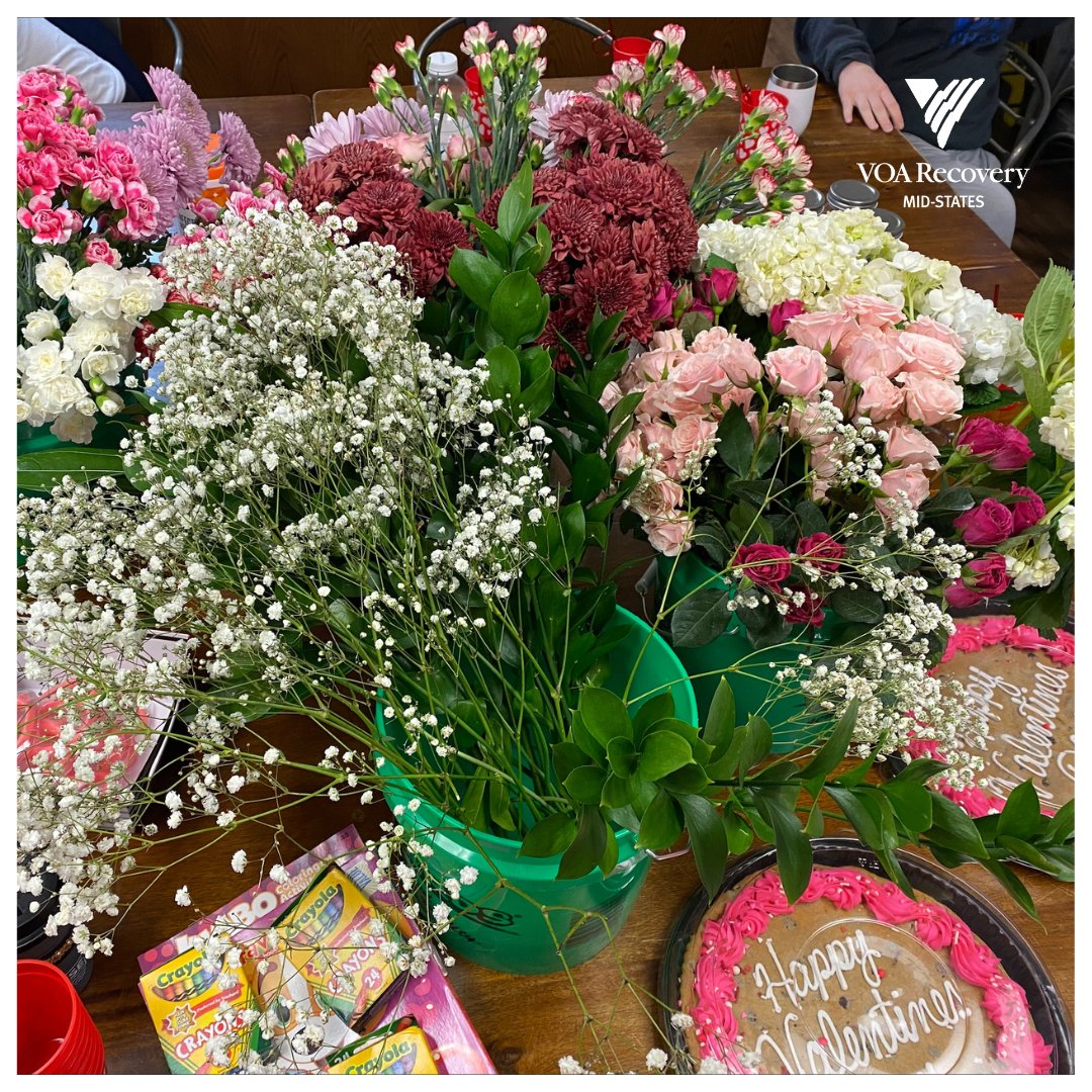 A special thank you to @JLLouisville for spreading joy at Freedom House this Valentine's Day with a Love Yourself party! From beautiful bouquets to the thoughtful journals & sweet treats, the women we serve had a great time celebrating the day of love!