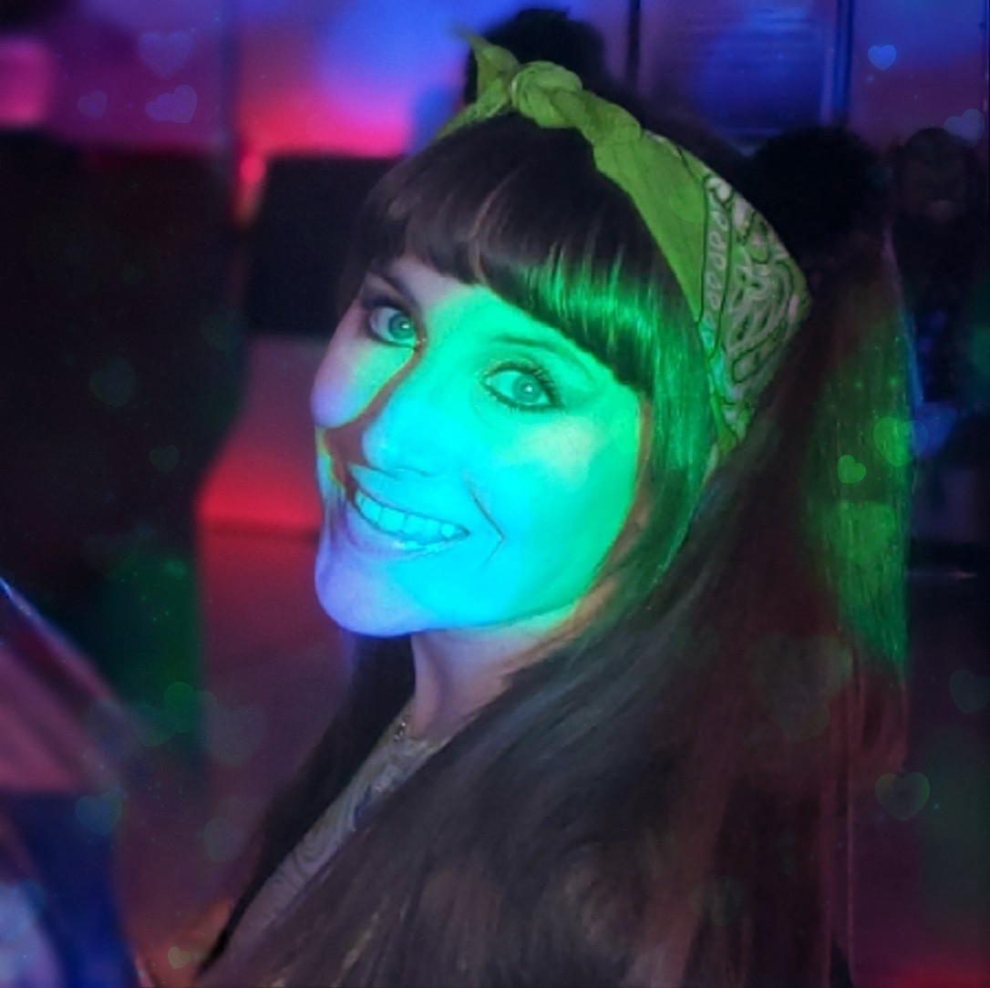 Rave Mom™️ has arrived!