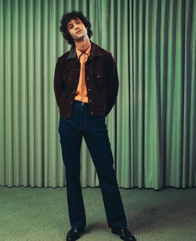 sonofabandteach's tweet photo. Saw the holdovers yesterday and my first reaction is that Timothée Chalamet was the weong choice for the bob Dylan biopic https://t.co/pTaZfyz2OO