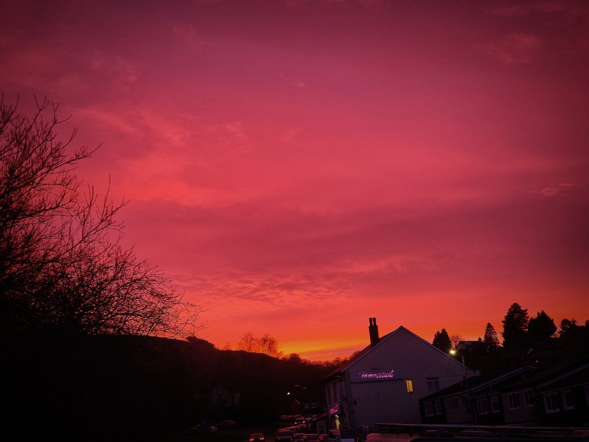 samwoki's tweet photo. @ITVWales @itvweather  pontypool cwmynyscoy https://t.co/f9d49EQvol