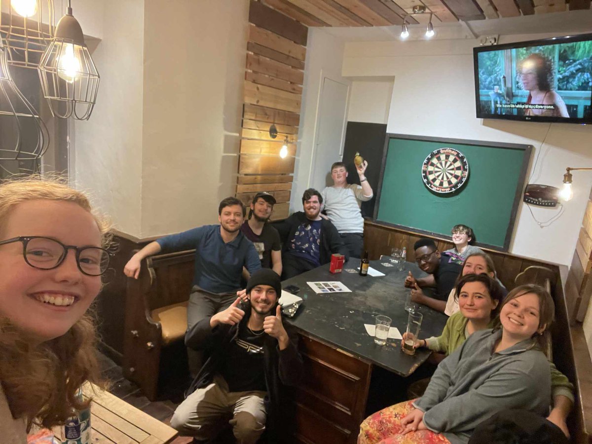 Gethin from BTO Cymru running a bird quiz night for students from Bangor Uni Bird Soc @bu_bsoc . We'll be looking to provide more opportunities for young birders in Wales in future. To stay in the loop, subscribe to BTO Youth News at > bto.org/about-bto/bto-…