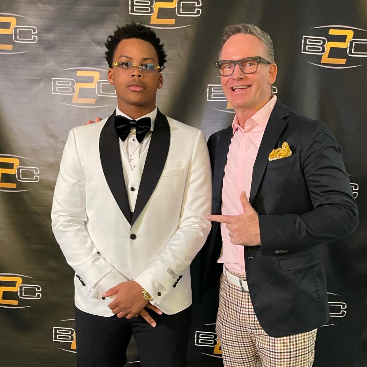 CamMMiddleton's tweet photo. I am very blessed &amp; thankful to win the Grady Jarrett Overall Defensive Lineman of The Year Award. Ty @borntocompete &amp; @Alex_B2C for recognizing my hard work &amp; giving me the opportunity to be apart of this moment. Thank you @GradyJarrett, @gradygives @RobVaka for my invite out! https://t.co/DXH5KboBkK
