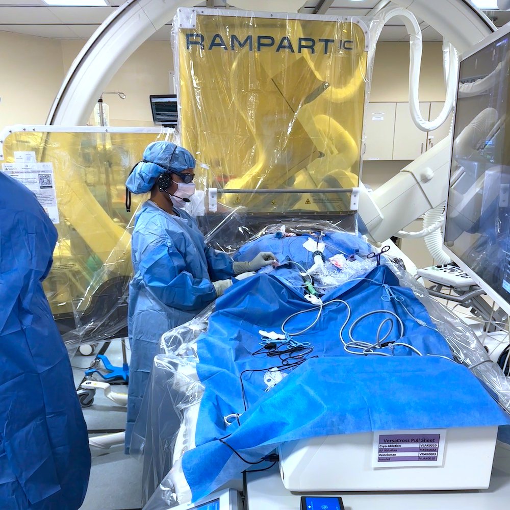RAMPARTic's tweet photo. Dr. Rina Shah cares about reducing radiation for herself & the entire team. She uses all the techniques to minimize radiation & adopted @rampartic to her practice with ease. Now she's able to #ShedTheLead while treating her patients!
#ProtectTheTeam
#FullBodyProtection https://t.co/tigRWMAqHb